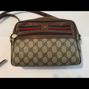 🔥Gucci crossbody signature canvas vintage🔥